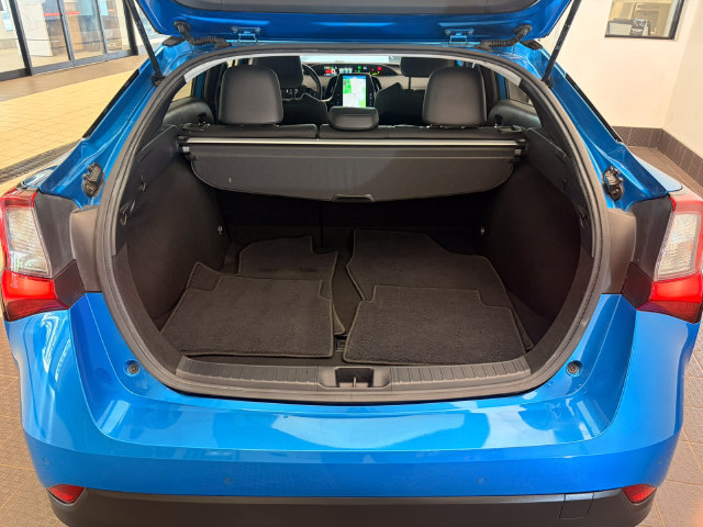 Used 2020 Toyota Prius Limited FWD image 27