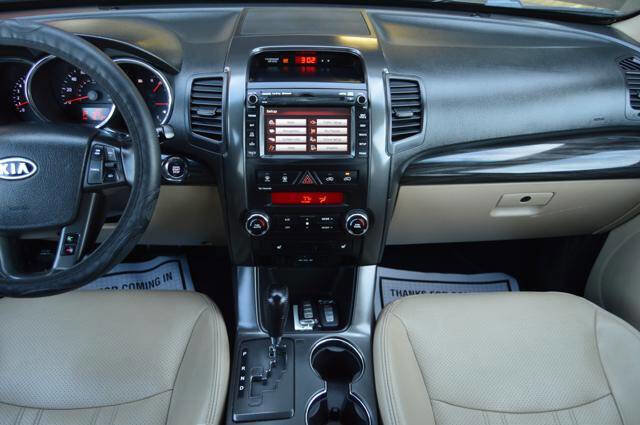 Used 2013 Kia Sorento EX w/ Premium Plus Pkg image 22