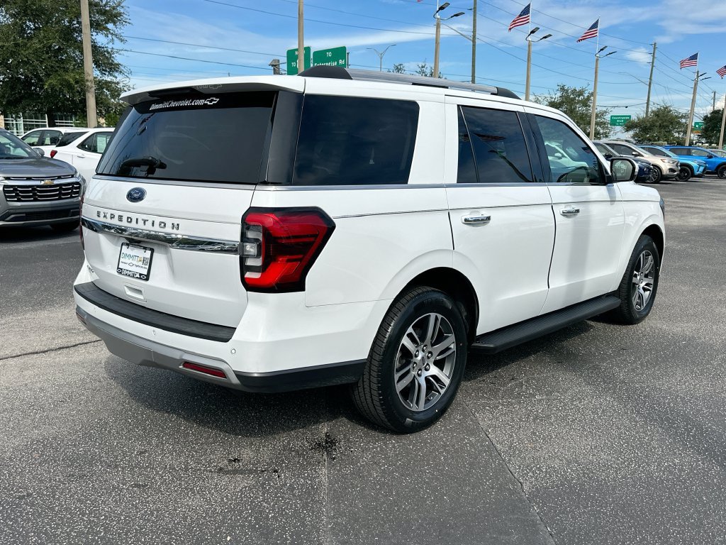Used 2024 Ford Expedition Limited RWD image 5