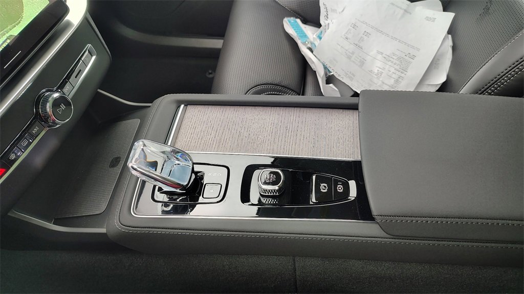 New 2026 Volvo XC90 B6 Ultra w/ Protection Package image 23