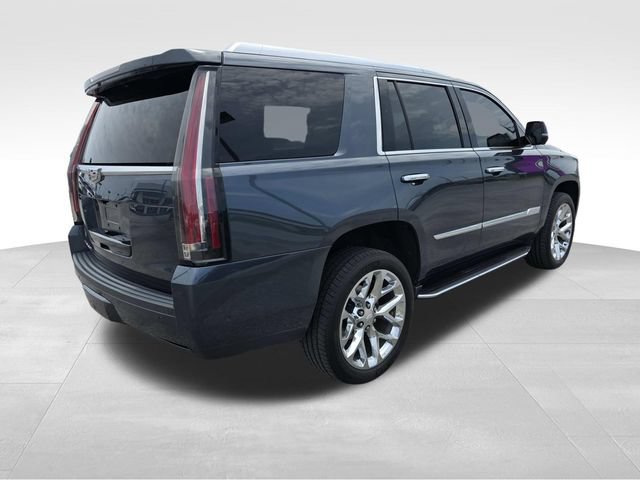 Used 2019 Cadillac Escalade Luxury RWD image 3