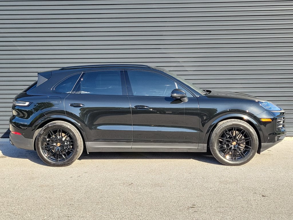 Certified 2026 Porsche Cayenne AWD/4WD image 8