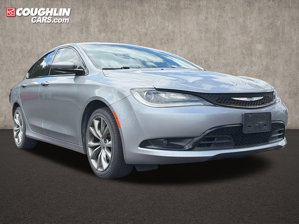 Used 2016 Chrysler 200 S w/ Comfort Group