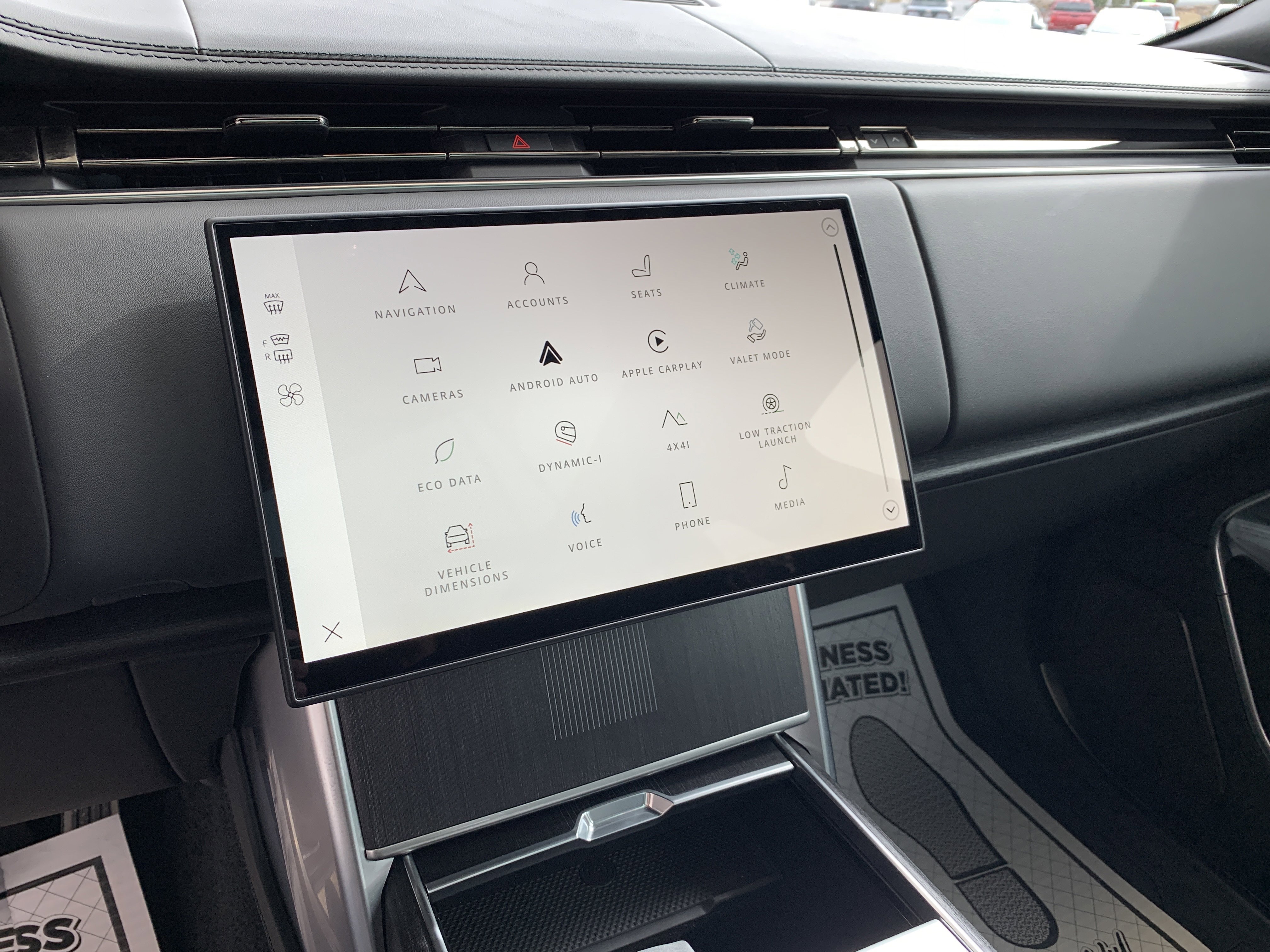 Used 2025 Land Rover Range Rover Autobiography image 19