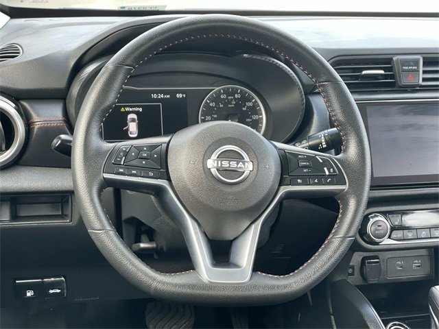 Used 2025 Nissan Versa SR w/ Trunk Package image 9