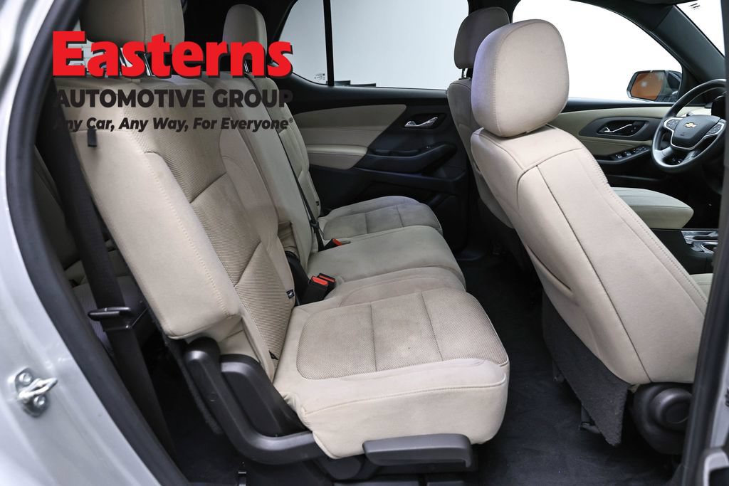 Used 2022 Chevrolet Traverse LS AWD/4WD image 22