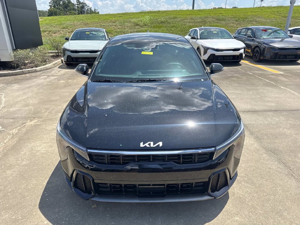 New 2026 Kia K4 GT-Line Turbo w/ GT-Line Premium Package FWD image 2
