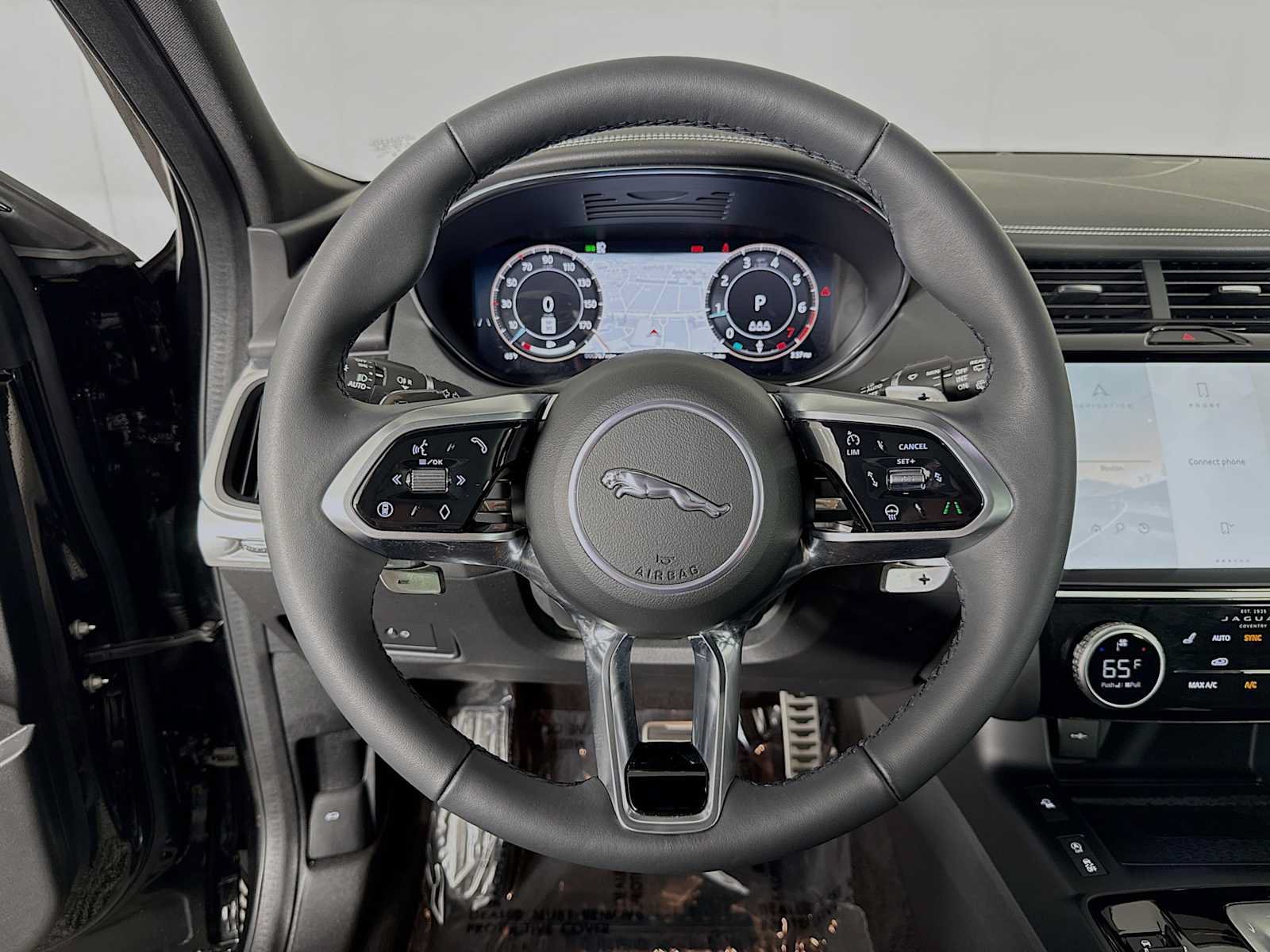 Used 2024 Jaguar E-PACE R-Dynamic SE AWD/4WD image 11