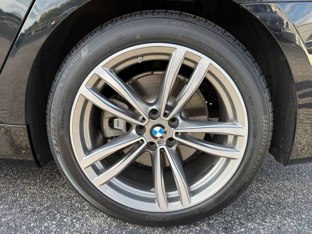 Used 2018 BMW 750i xDrive AWD/4WD image 16
