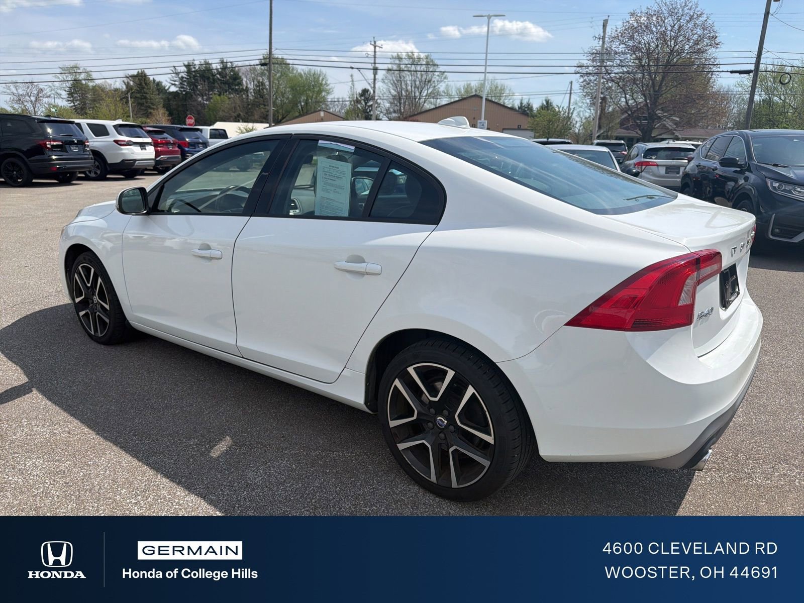 Used 2017 Volvo S60 T5 Dynamic image 9