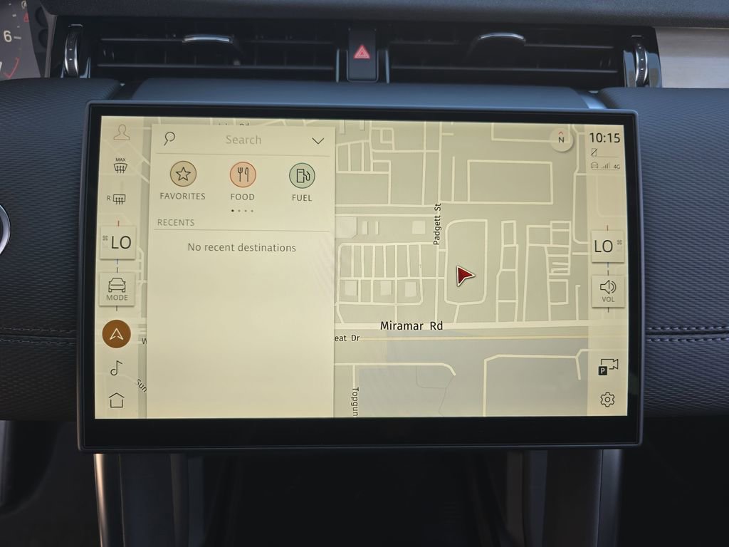 New 2026 Land Rover Discovery Sport Landmark image 24