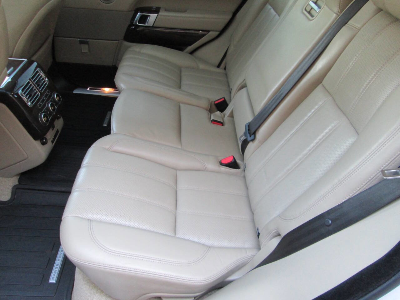 Used 2016 Land Rover Range Rover Long Wheelbase Supercharged image 33