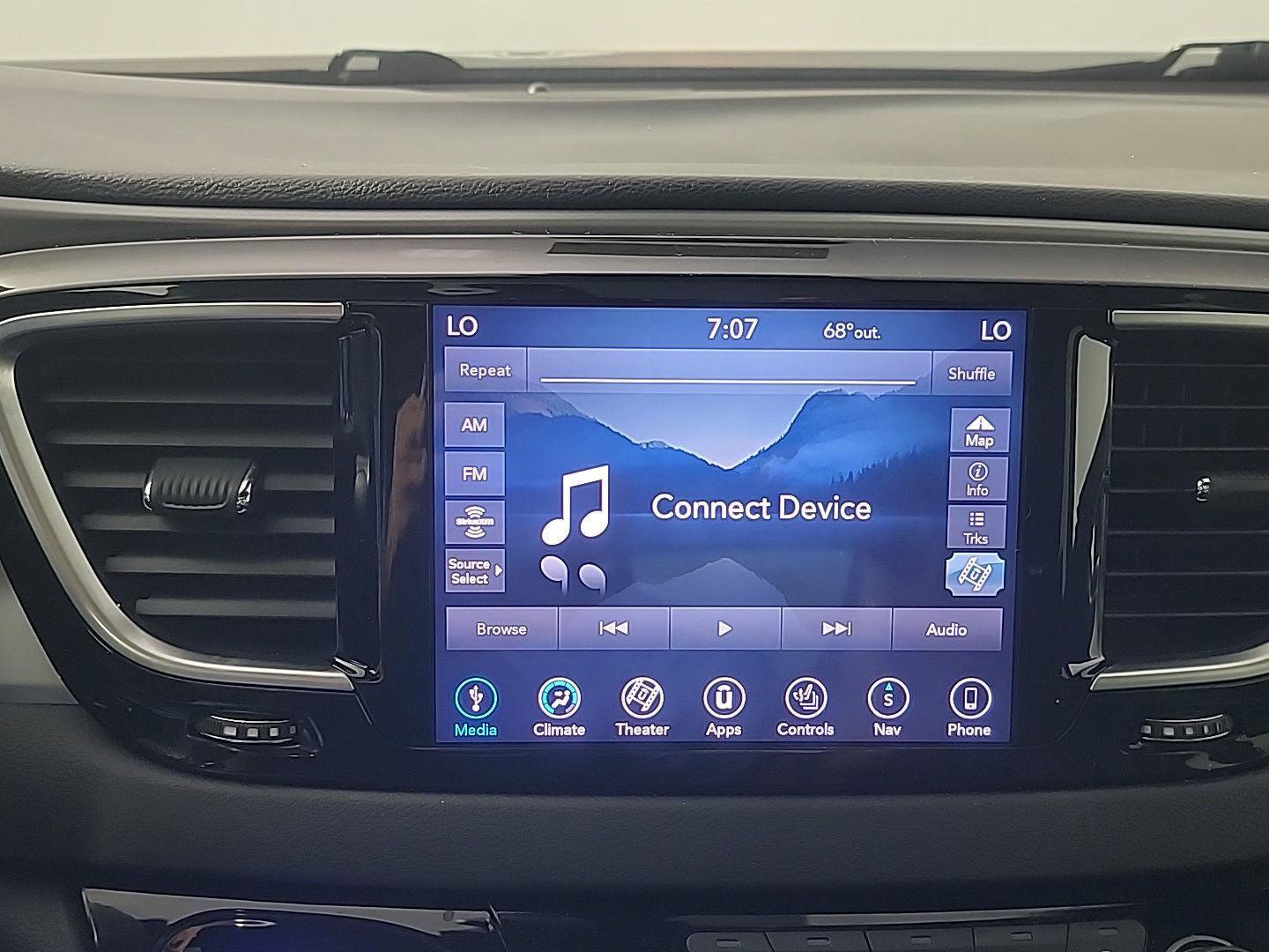 Used 2019 Chrysler Pacifica Touring-L Plus w/ Advanced Safetytec Group FWD image 34