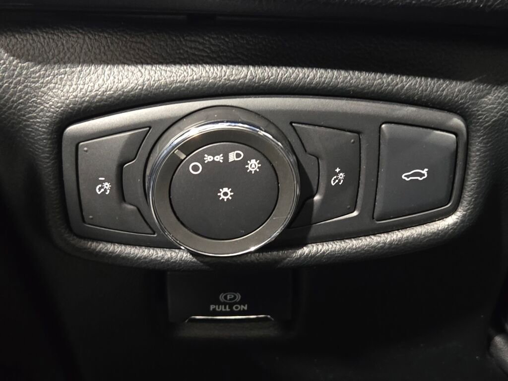 Used 2017 Lincoln MKZ Reserve image 25