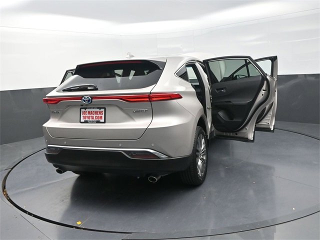 Used 2023 Toyota Venza Limited image 40