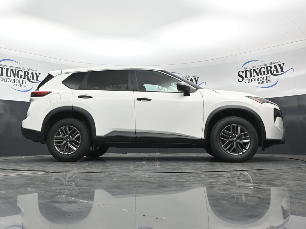 Used 2024 Nissan Rogue S FWD image 36