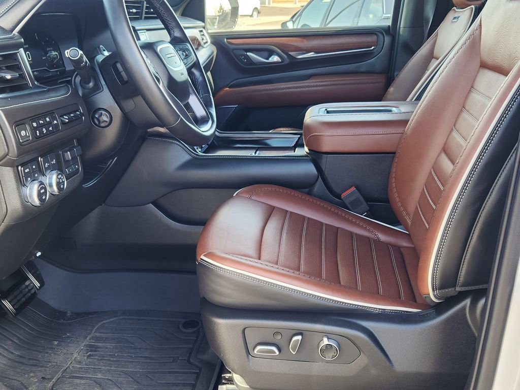 Certified 2024 GMC Yukon Denali Ultimate image 12