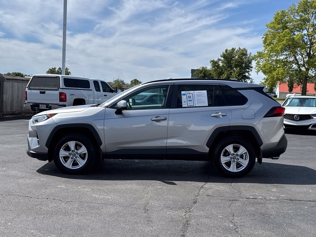 Used 2020 Toyota RAV4 XLE w/ Convenience Package AWD/4WD image 4
