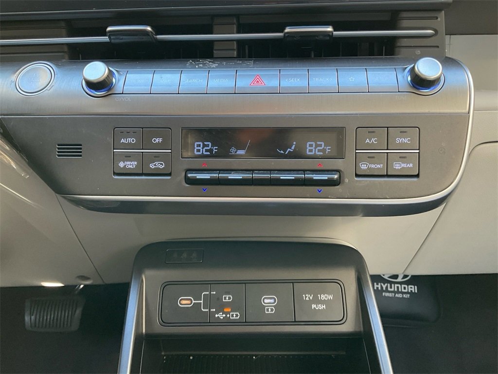 Certified 2024 Hyundai Kona SE image 23