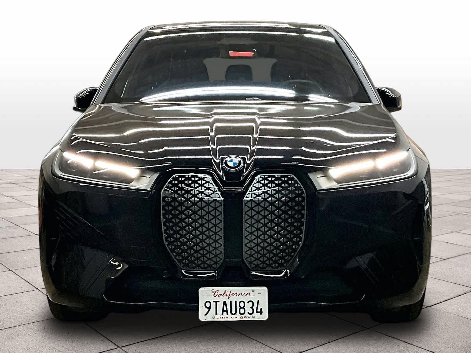 Used 2024 BMW iX xDrive50 w/ Sport Package AWD/4WD image 3