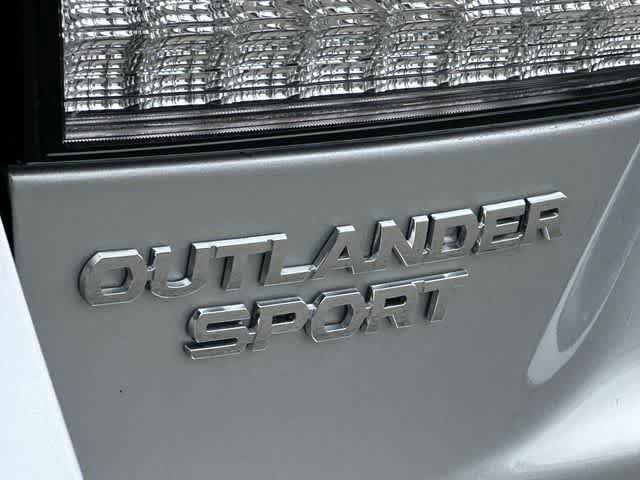 Used 2025 Mitsubishi Outlander Sport SE AWD/4WD image 27
