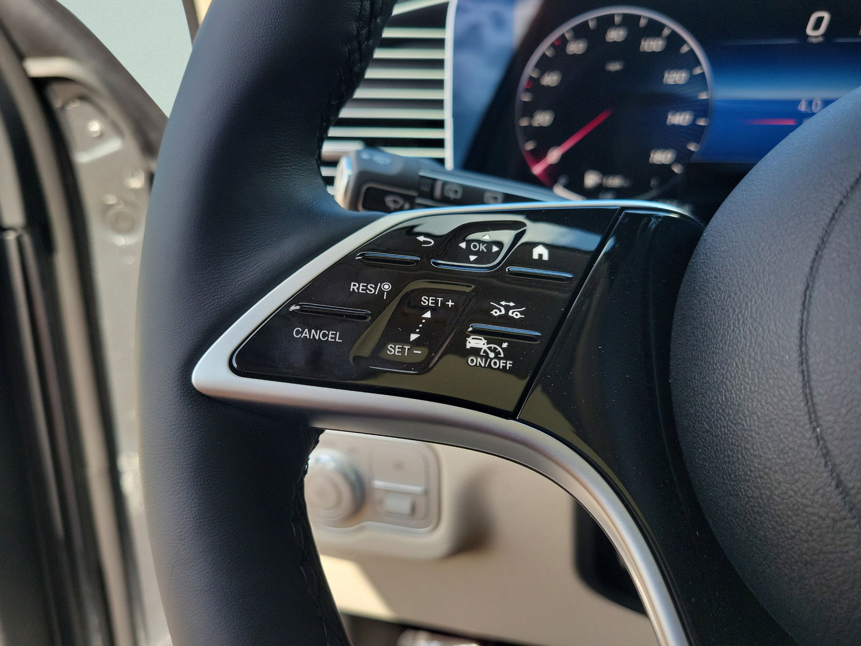 New 2026 Mercedes-Benz GLS 450 4MATIC image 25