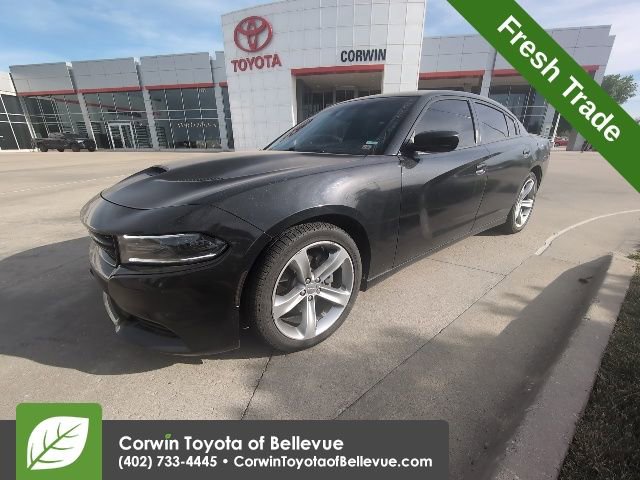 Used 2016 Dodge Charger R/T RWD image 7