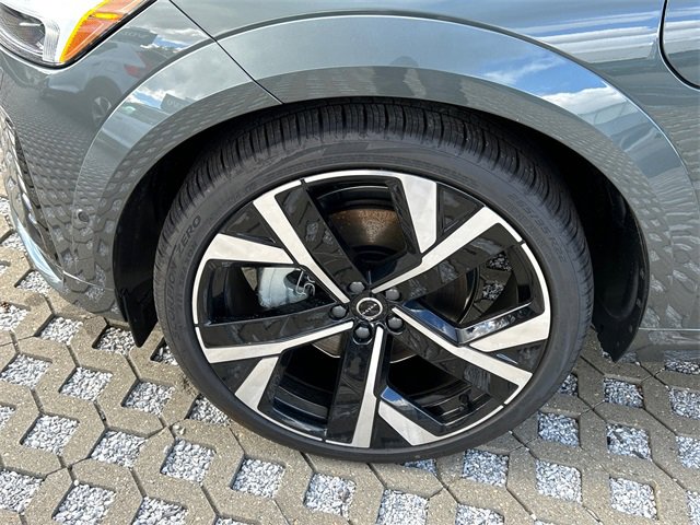 New 2026 Volvo XC60 T8 Ultra image 8