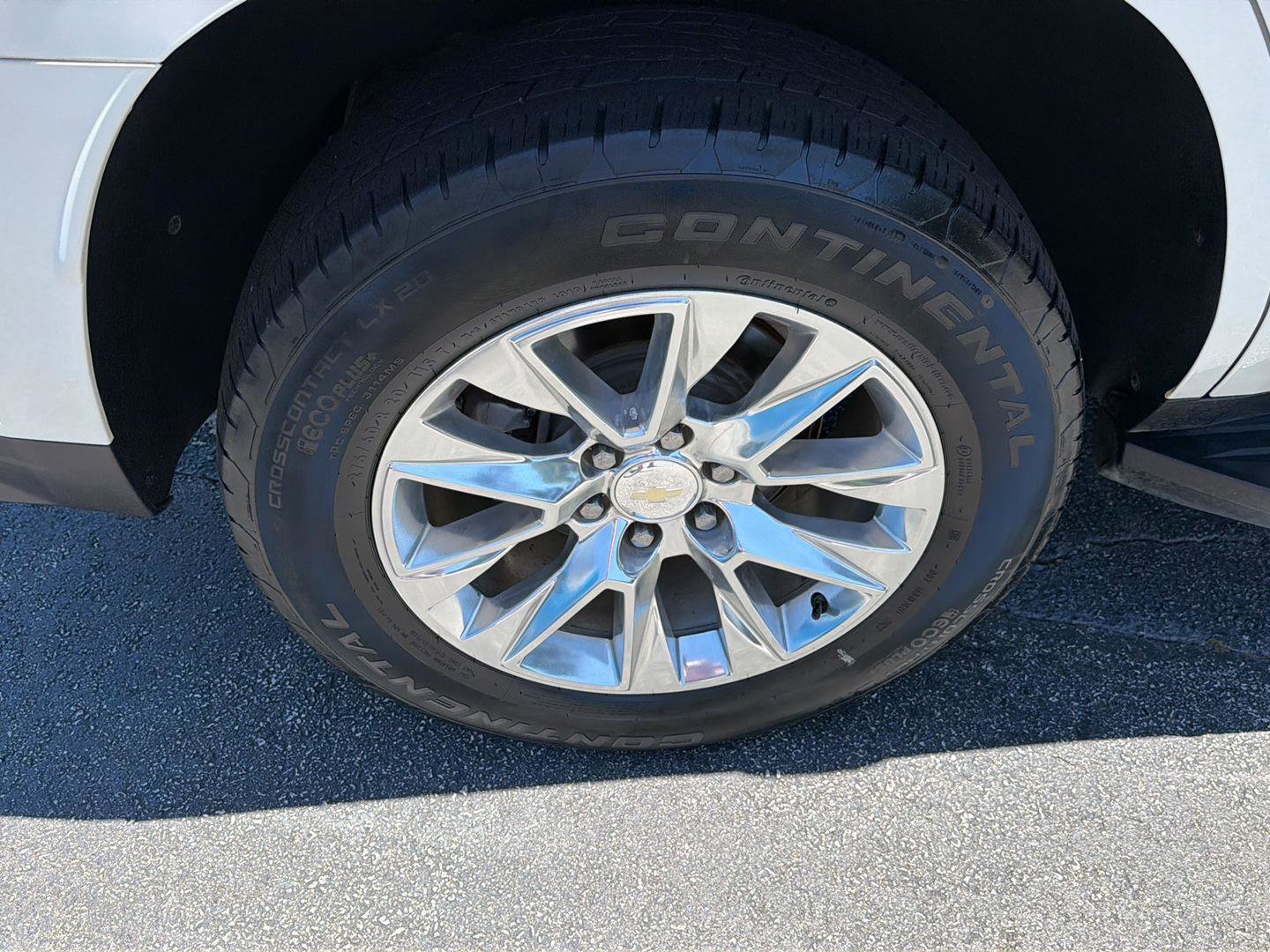 Used 2021 Chevrolet Tahoe Premier w/ Premium Package RWD image 45