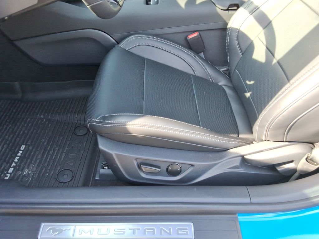 Used 2025 Ford Mustang GT Premium image 26