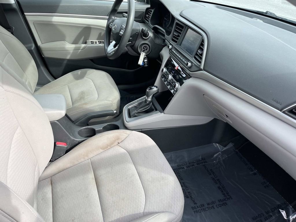 Used 2020 Hyundai Elantra SEL image 18