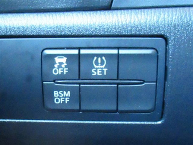 Used 2015 MAZDA MAZDA3 i Grand Touring image 30