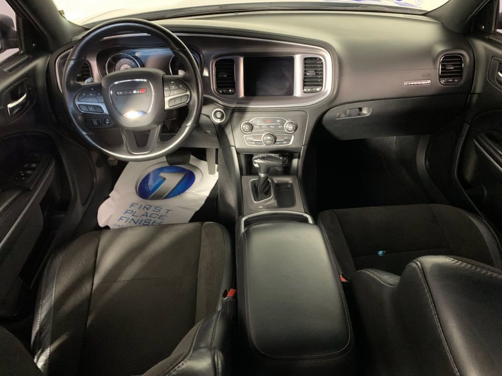Used 2022 Dodge Charger R/T w/ Plus Group RWD image 33