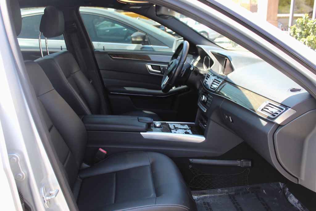 Used 2014 Mercedes-Benz E 350 Sedan image 28