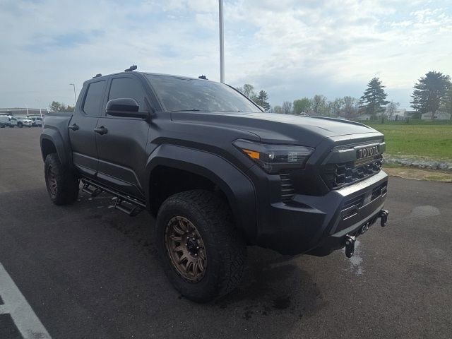 Used 2024 Toyota Tacoma SR5 image 1
