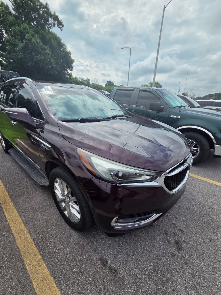 Used 2019 Buick Enclave Essence FWD image 2