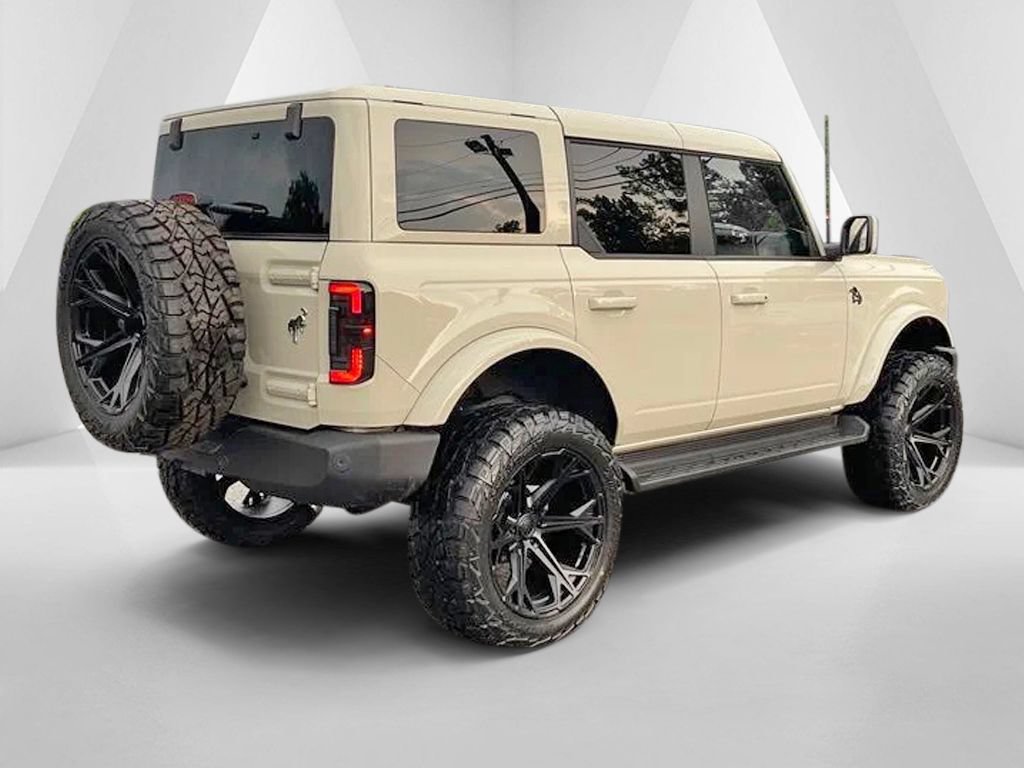 Used 2025 Ford Bronco Outer Banks AWD/4WD image 9