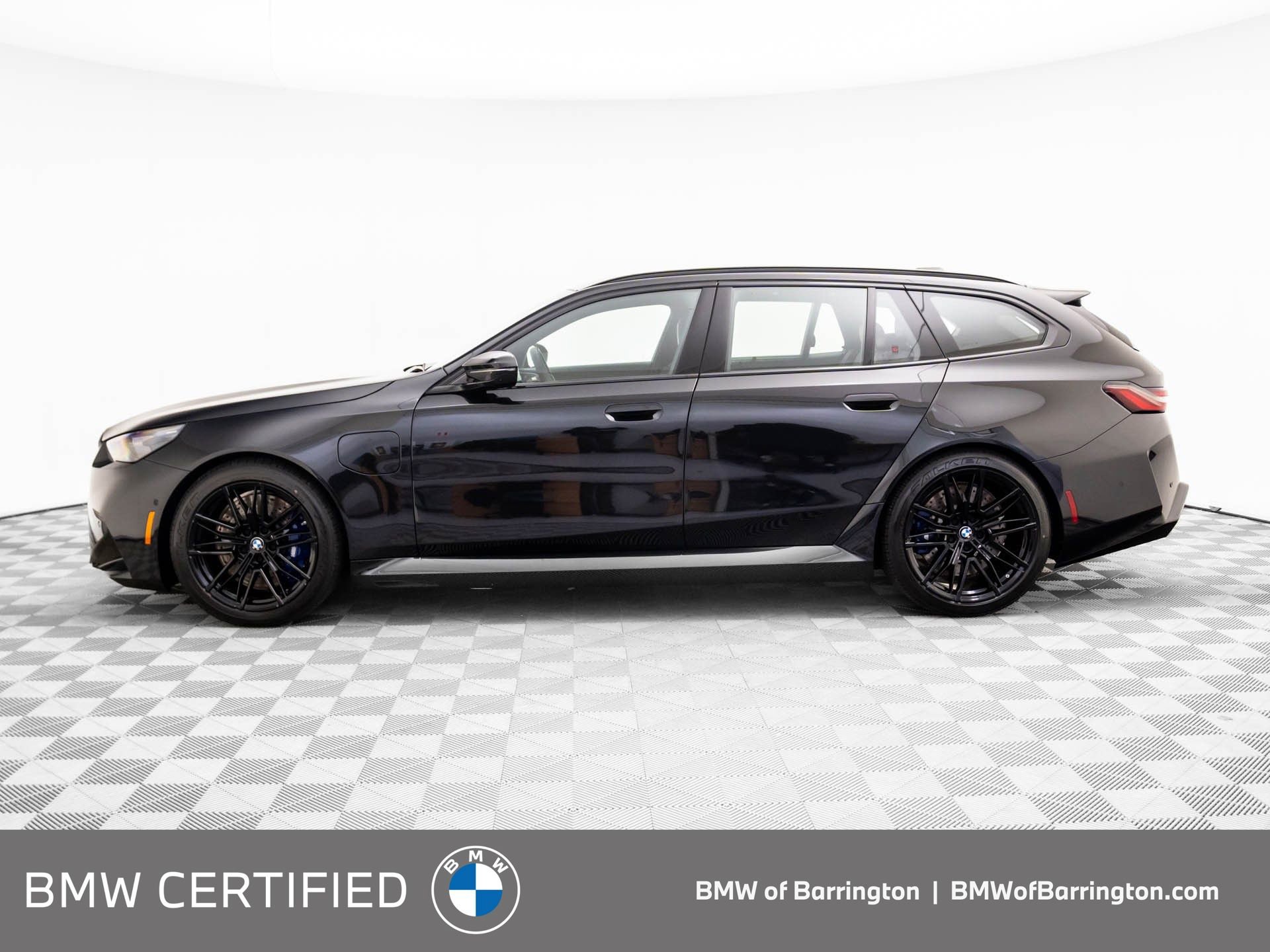 Certified 2026 BMW M5 Touring AWD/4WD image 2
