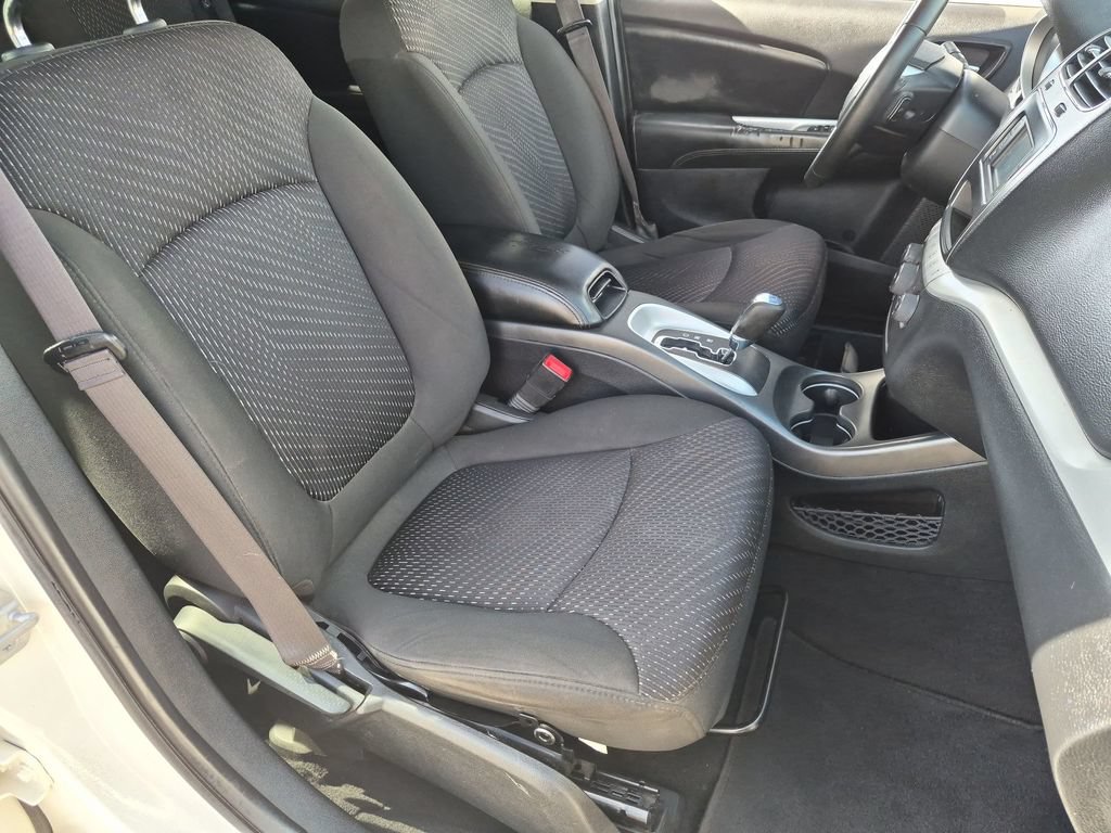 Used 2019 Dodge Journey SE w/ Connectivity Group FWD image 30