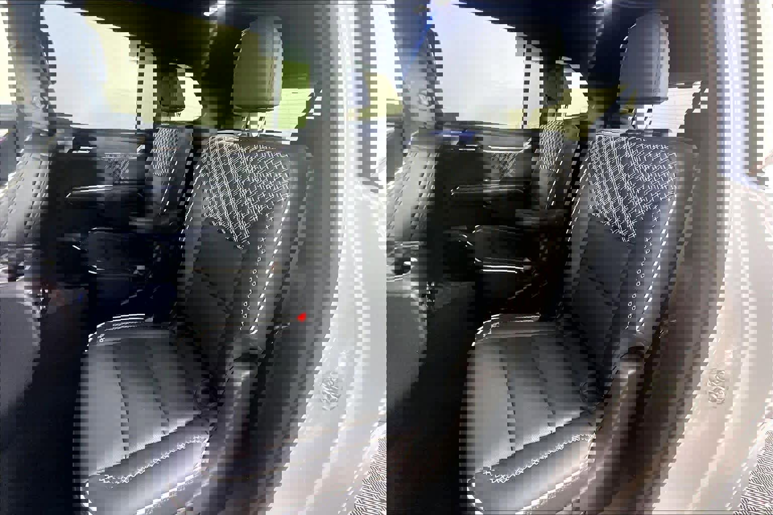 Certified 2025 GMC Acadia Denali w/ Super Cruise Package image 18