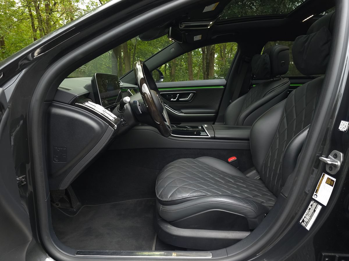 Used 2023 Mercedes-Benz S 580e 4MATIC Sedan w/ Warmth & Comfort Package image 10
