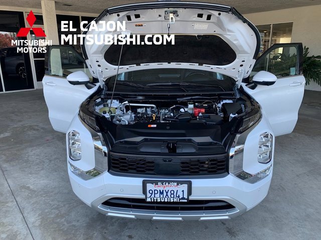 Used 2024 Mitsubishi Outlander SEL image 32