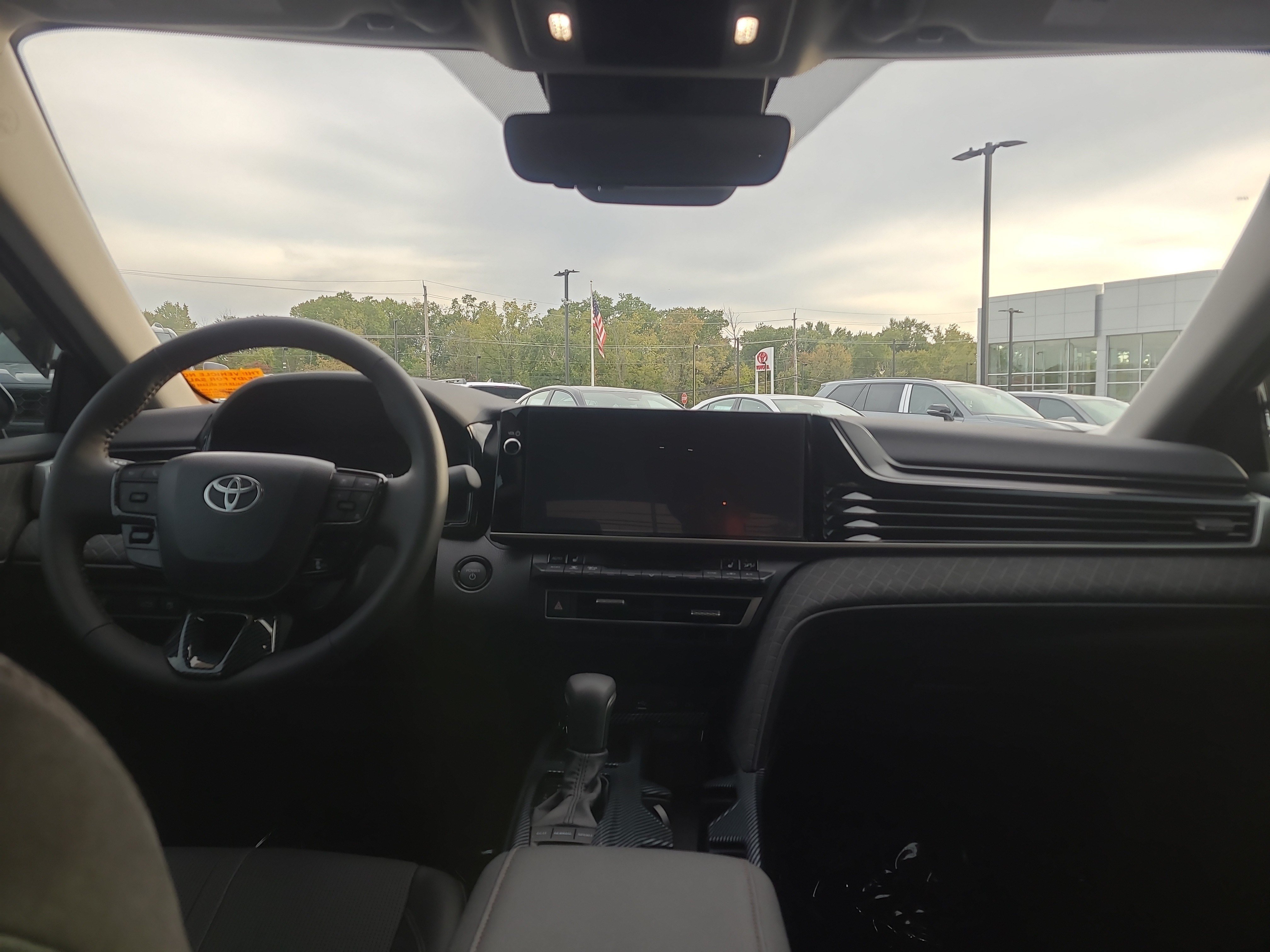 Used 2026 Toyota Camry XLE AWD/4WD image 18