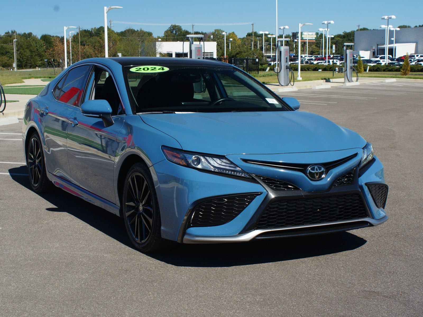Used 2024 Toyota Camry XSE w/ Cold Weather Package FWD image 2