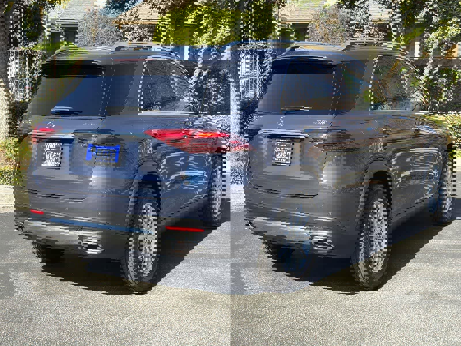 Used 2024 Mercedes-Benz GLE 450e 4MATIC image 6