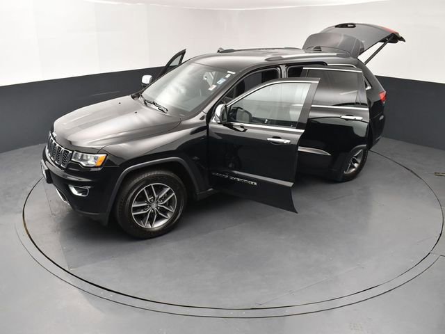 Used 2017 Jeep Grand Cherokee Limited w/ Trailer Tow Group IV AWD/4WD image 27