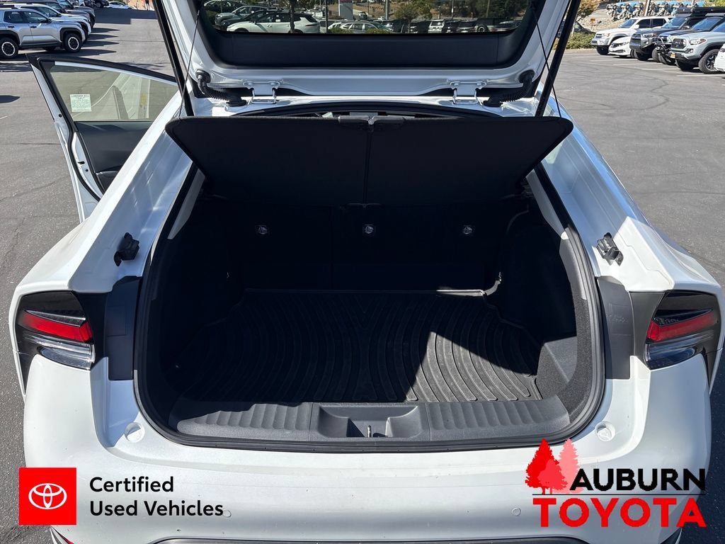 Certified 2024 Toyota Prius LE FWD image 20
