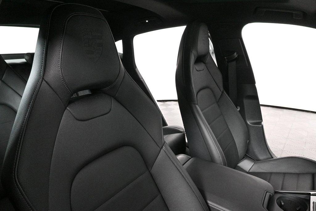 New 2026 Porsche Panamera image 24