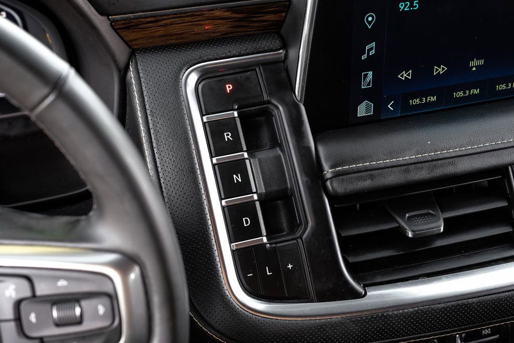 Used 2024 Chevrolet Suburban Premier image 22