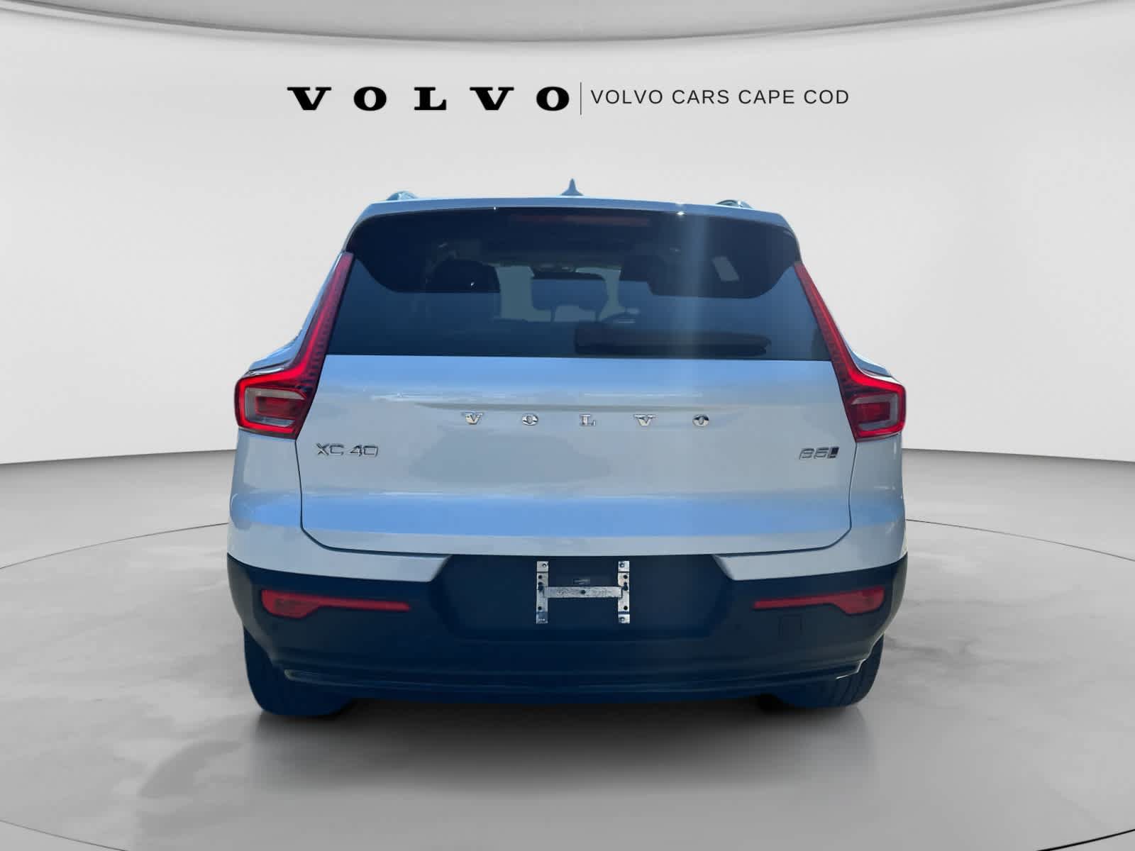 Used 2023 Volvo XC40 B5 Plus w/ Driver Assist Package AWD/4WD image 28